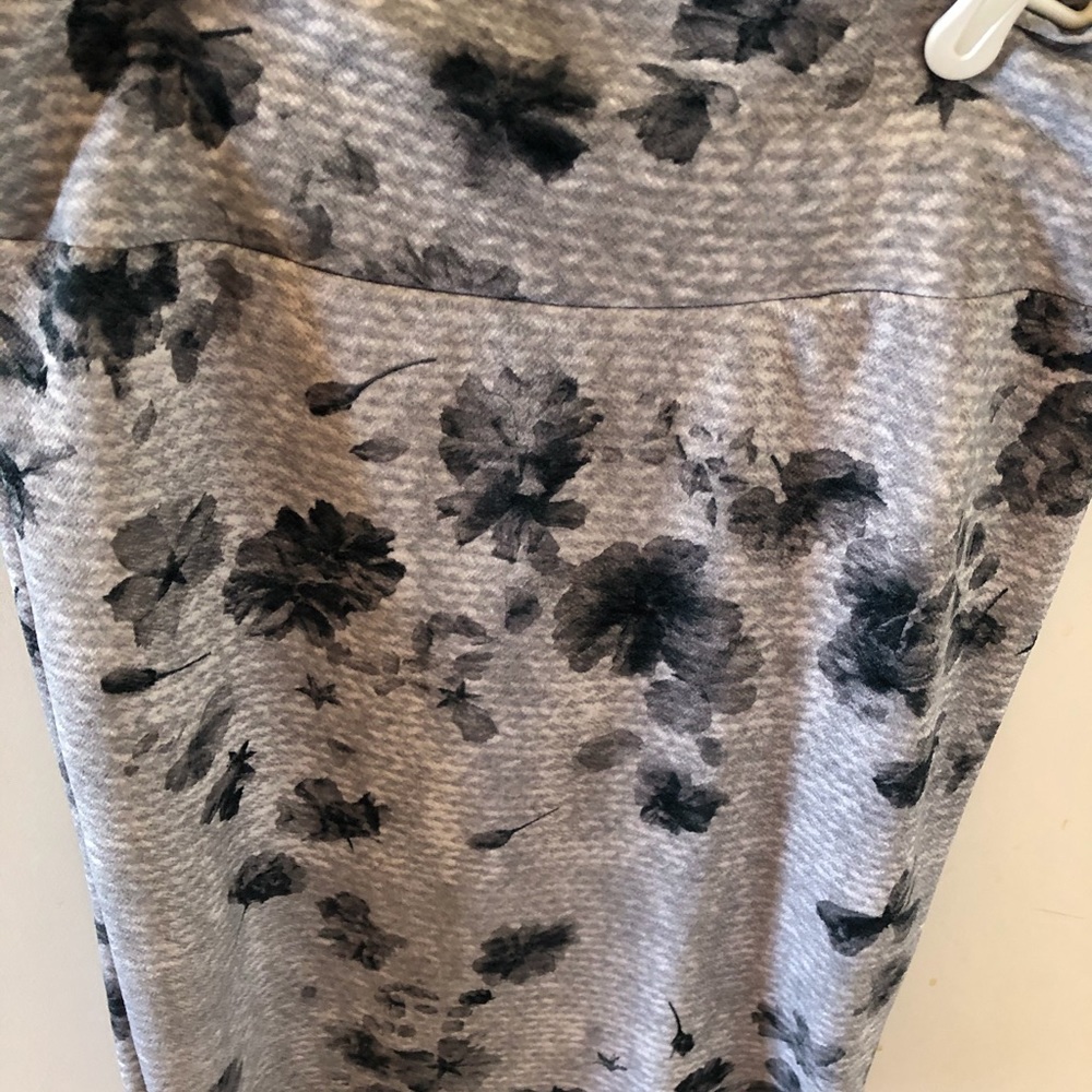 Floral Print Lularoe Cassie in EUC!